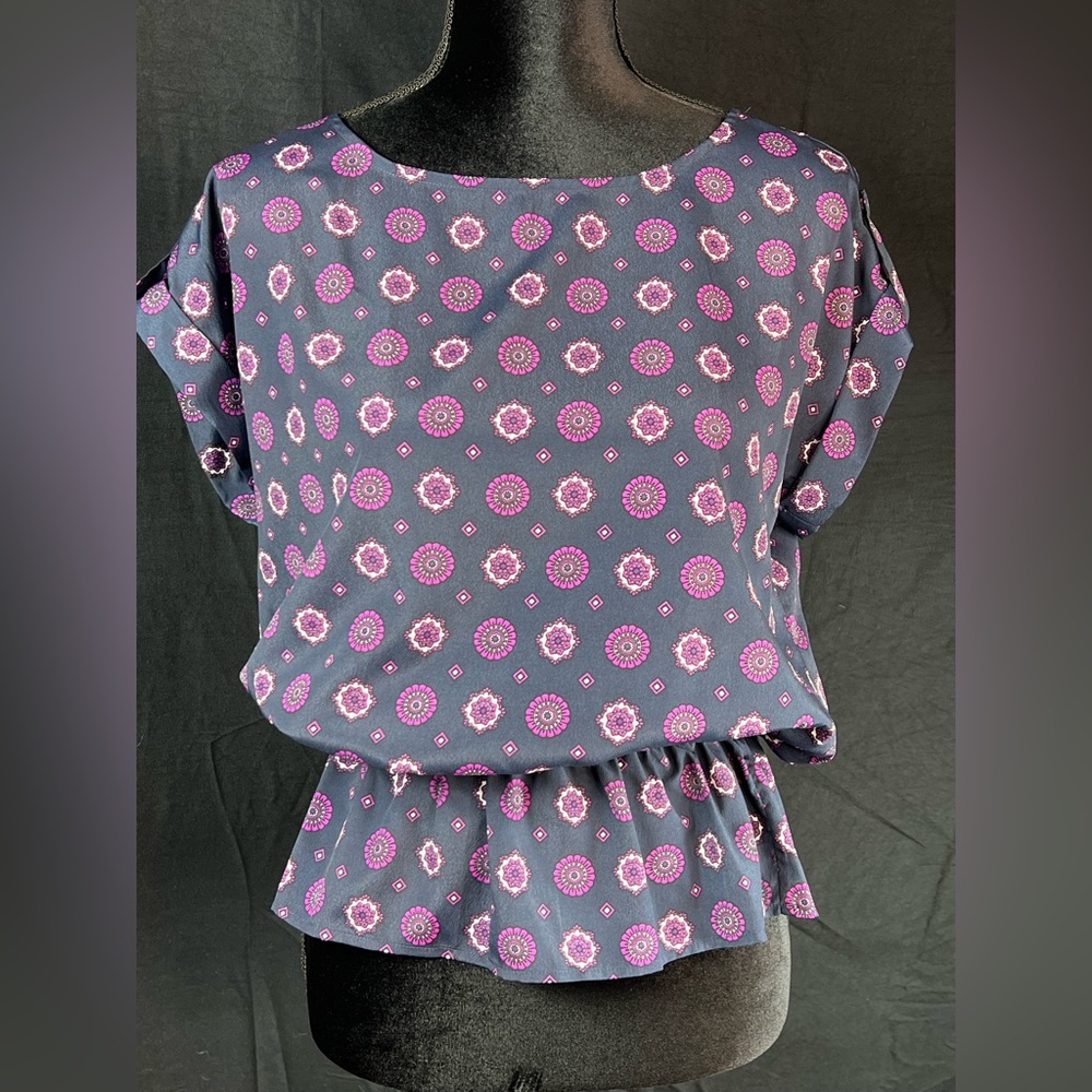 MICHAEL Michael Kors Navy Mandala Patterned Peplum Blouse Navy & Pink | Size S